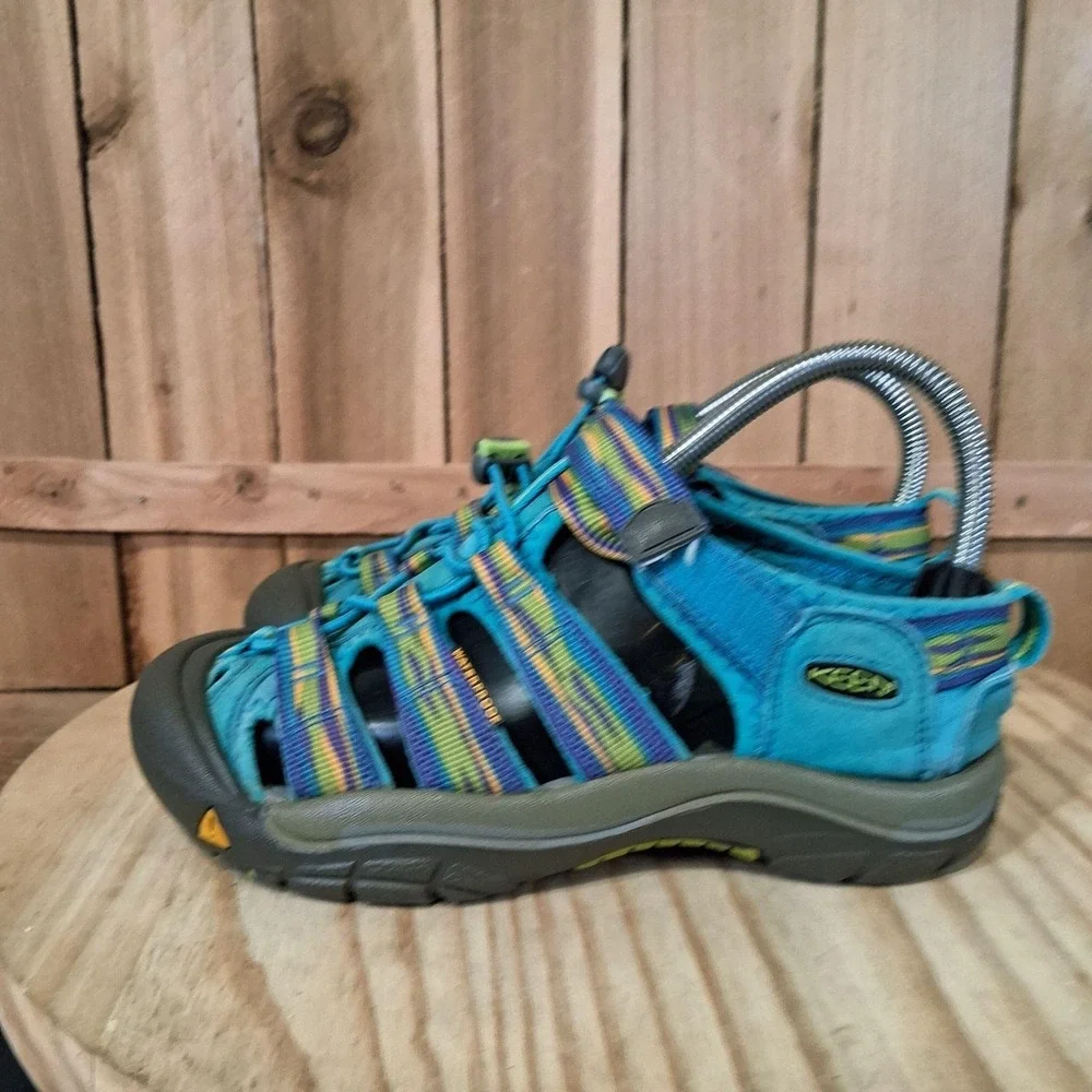 KEEN Newport H2 Sandals Kids Size 4 Blue Stripe Waterproof Hiking Shoes